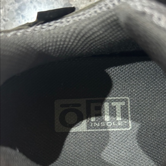 Stylish Gray Women's Hiking Shoes - Picture 7 of 7